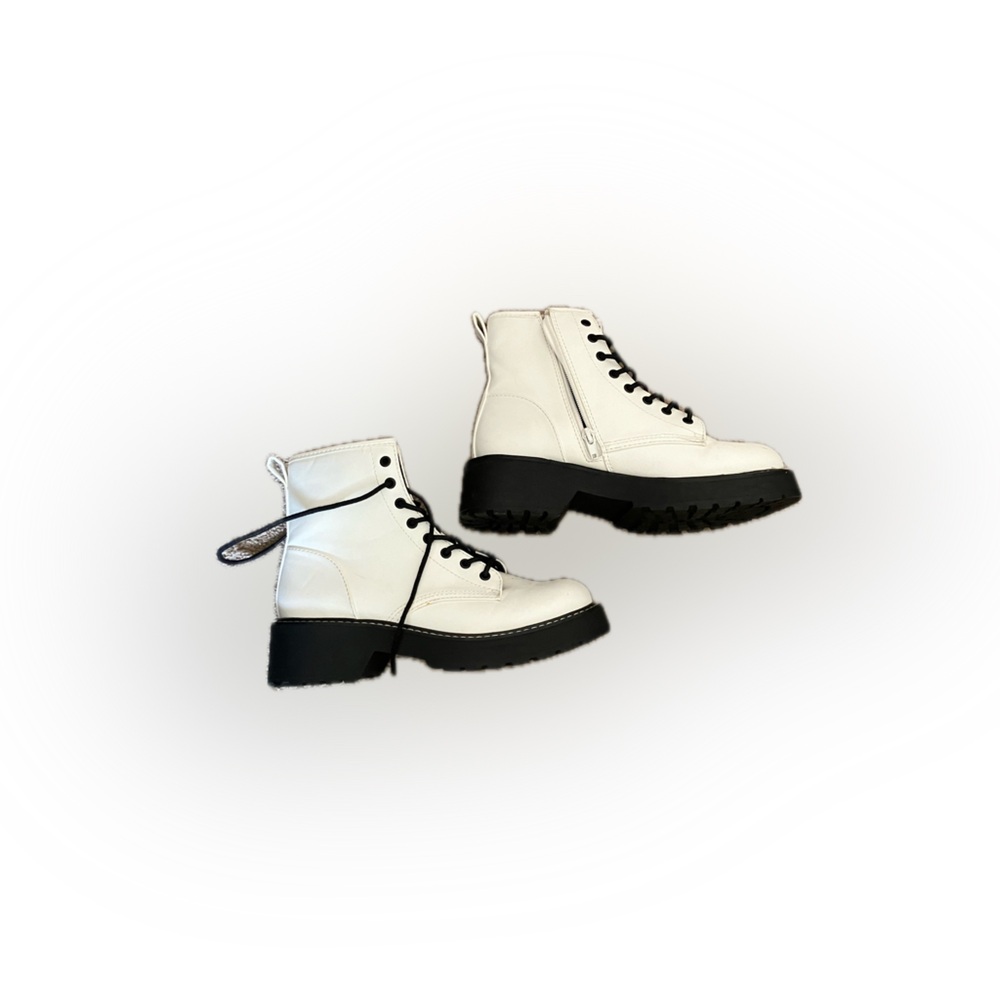 White combat boots - Picture 2 of 2